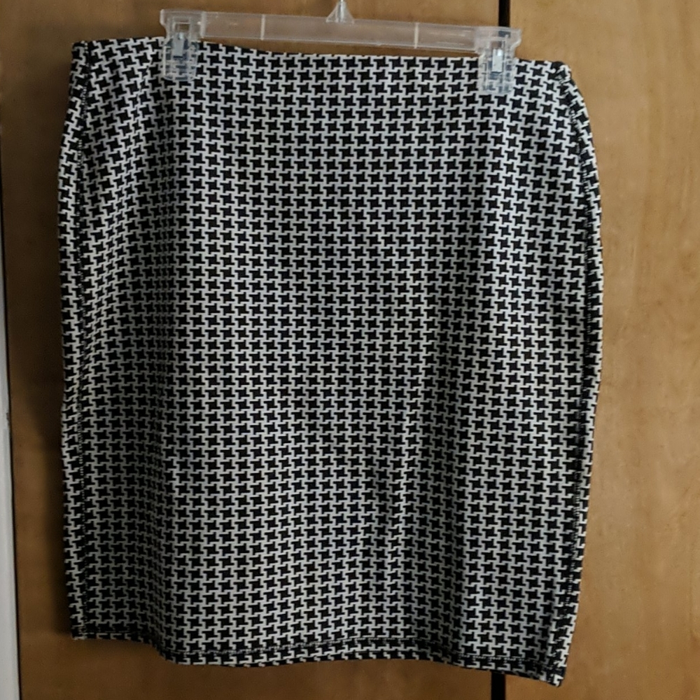 Black & White Bodycon Pencil Skirt